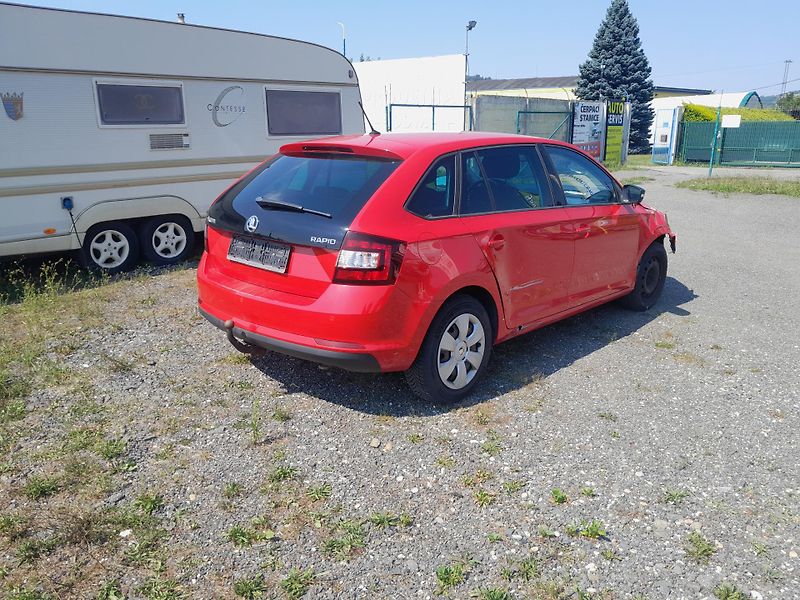 Škoda Rapid (2016) 1.2 TSI serviska 2x klíč - fotka 5 z 16
