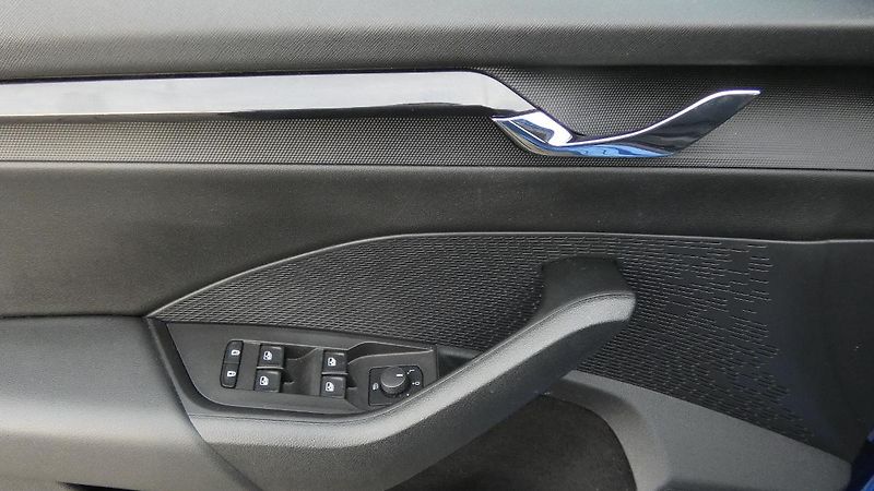 Škoda Octavia Combi 1.5 TSI 110kW DSG Ambiti - fotka 9 z 22