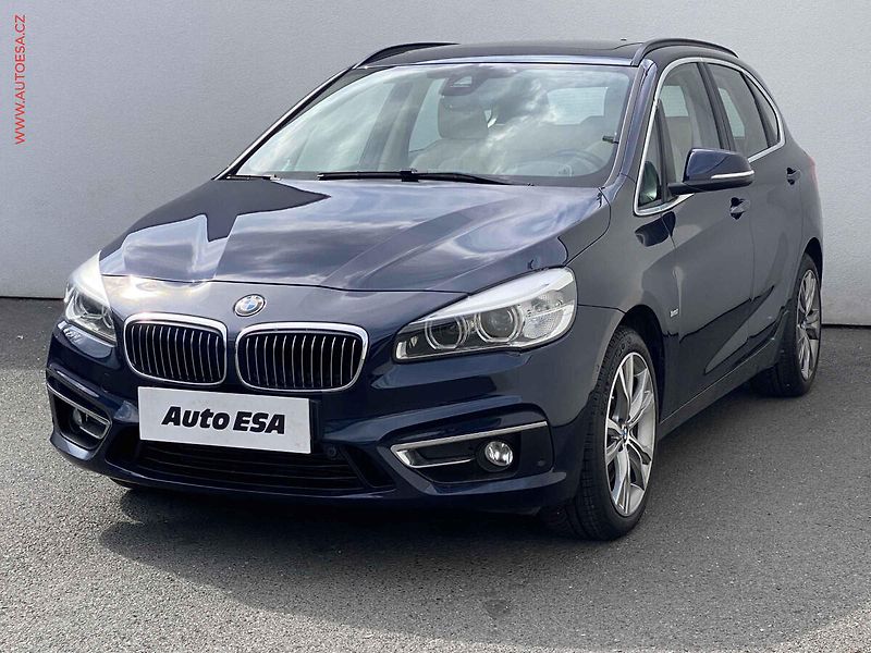 BMW Řada 2 (2017) 2.0T 225i xDrive, LuxuryLine - fotka 3 z 21
