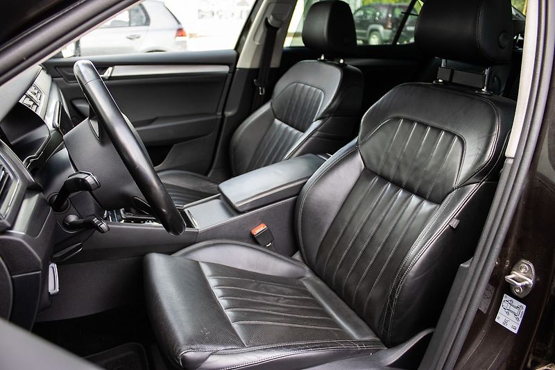 Škoda Superb - fotka 12 z 27