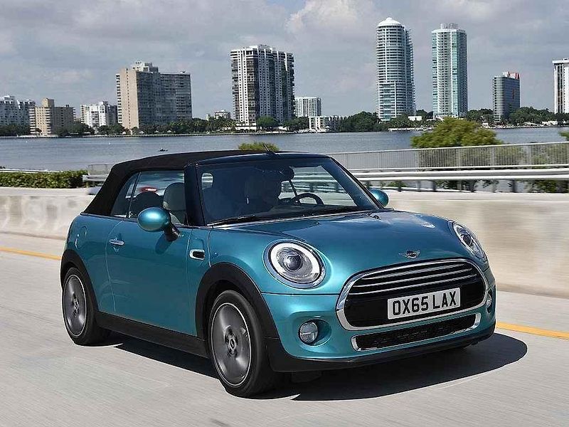 Mini Cabrio.