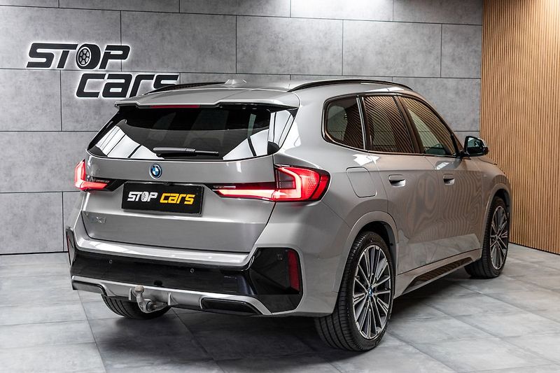 BMW iX1 xDrive30 REZERVACE - fotka 7 z 47