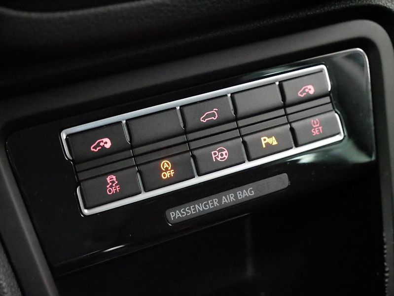 Seat Alhambra - fotka 25 z 30