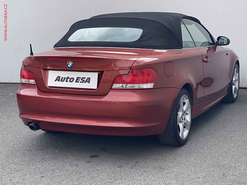 BMW Řada 1 (2009) 2.0d 123d, Xenon, AC, tempo - fotka 4 z 16
