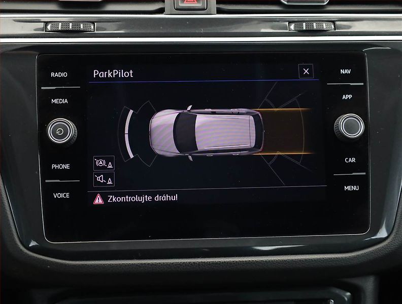 Volkswagen Tiguan (2019) Comfortline 2.0 TDI, 4X4 - fotka 16 z 19