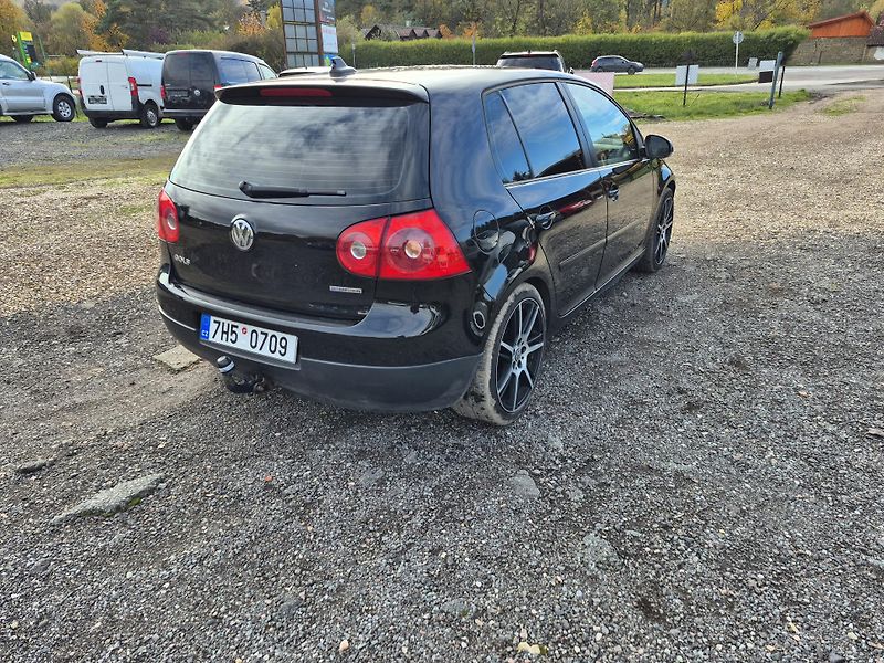 Volkswagen Golf (2008) 1.9Tdi 77kw - fotka 9 z 21