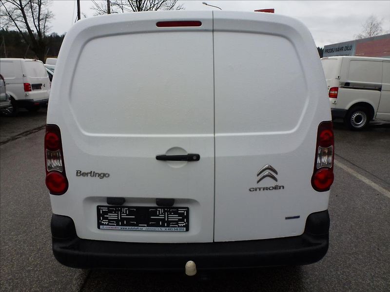 Citroën Berlingo 1,6 HDI 3míst Tažné,Klima,Temp - fotka 9 z 49