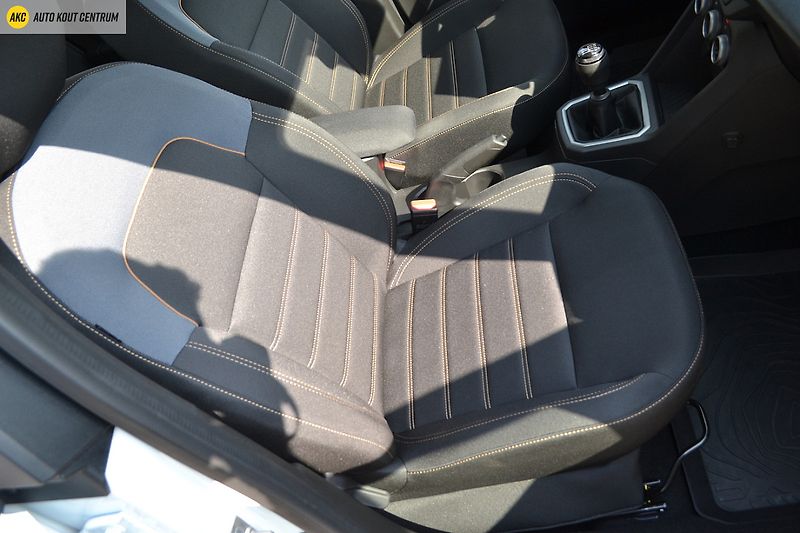 Dacia Sandero Stepway Expression TCe 110 - fotka 12 z 42