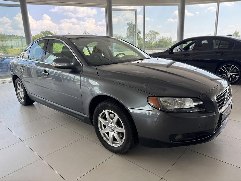 Volvo S80 D5 AUT*136kW*Nav*Tažné*TopStav - fotka 4 z 28