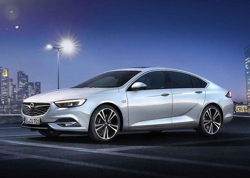 U BMW jasně kraluje bílá barva karoserie