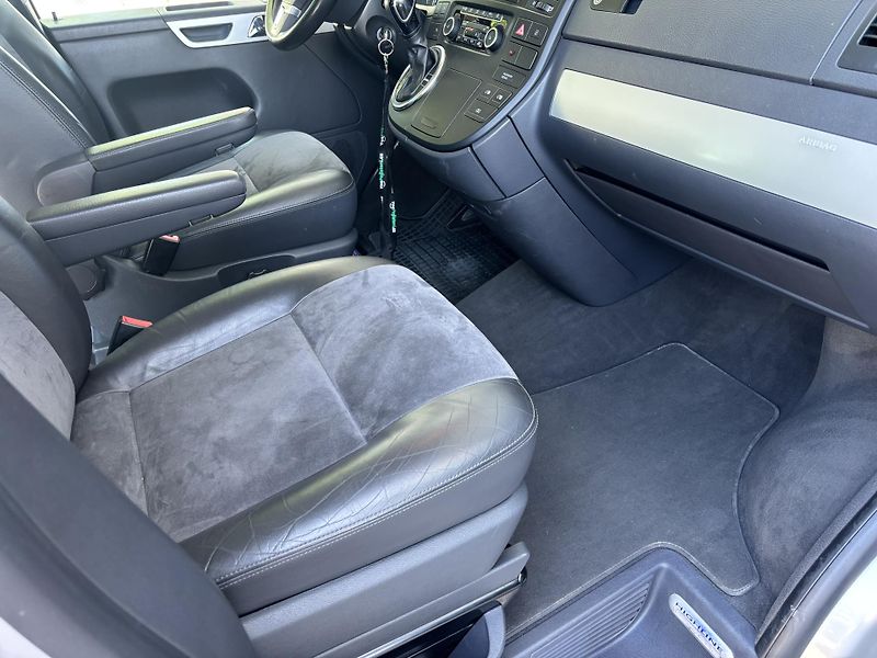 Volkswagen Multivan (2010) 2.0TDI, 132kW, High Line, 4X4 - fotka 11 z 18