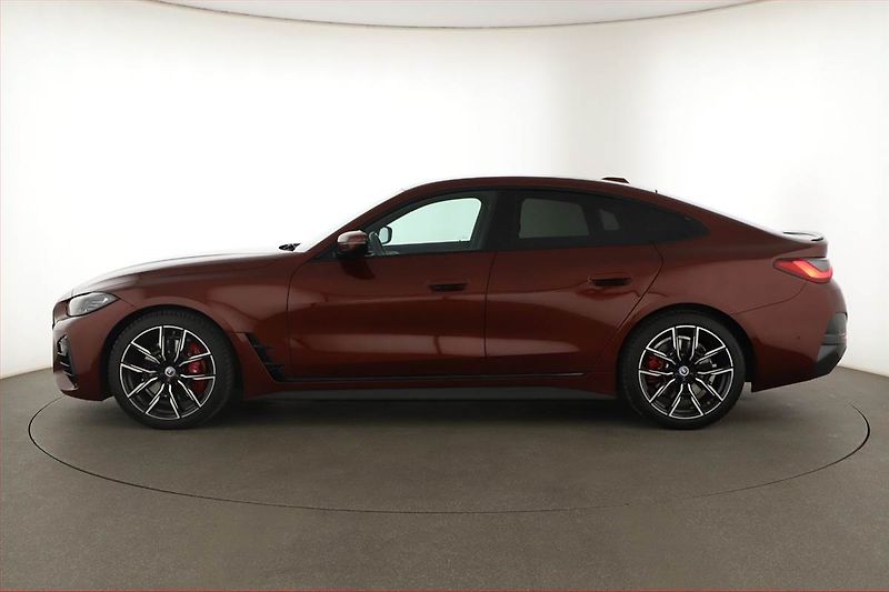 BMW Řada 4 (2023) 430i xDrive - fotka 3 z 20