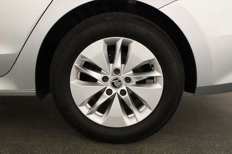 Škoda Octavia (2023) Ambition 2.0 TDI - fotka 12 z 20