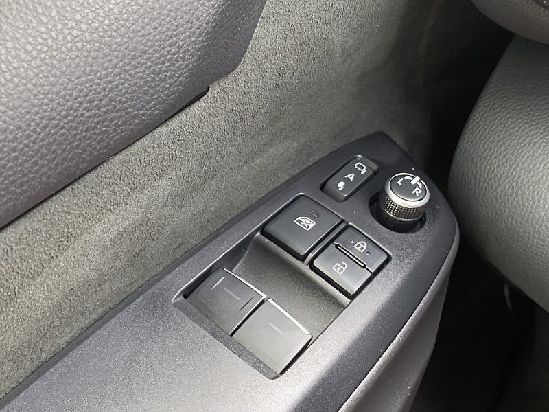 Toyota GR Yaris 1.6iT, Sport, manual, 4x4, DPH - fotka 26 z 29
