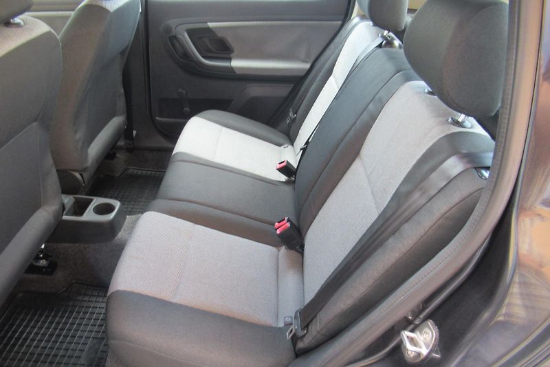 Škoda Fabia 1.2i KLIMA - fotka 14 z 32