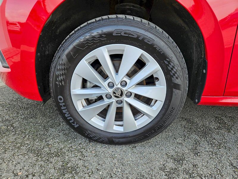 Škoda Kamiq (2024) SELEC TSI 85/1.0 M6F - fotka 28 z 28