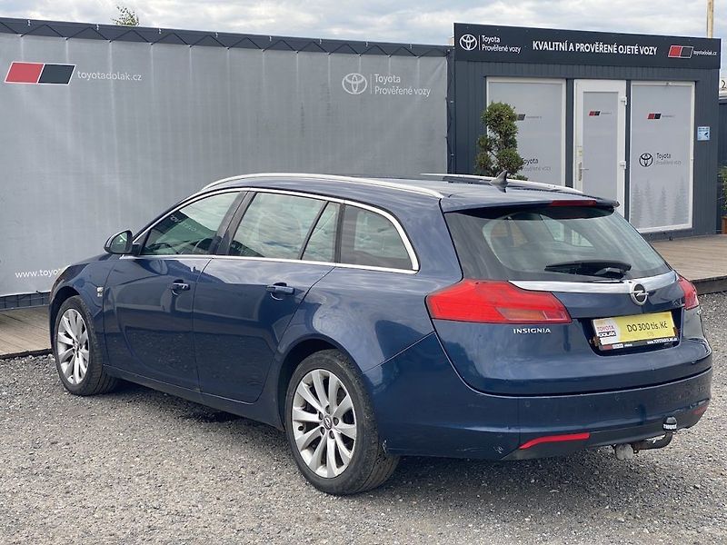 Opel Insignia 2.0CDTi, manual, navi, tažné - fotka 4 z 12