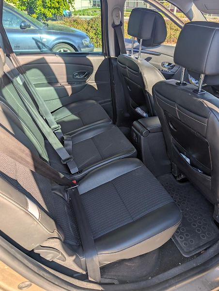 Renault Scénic (2014) NEFUNKČNÍ KLIMA, nová STK - fotka 9 z 17
