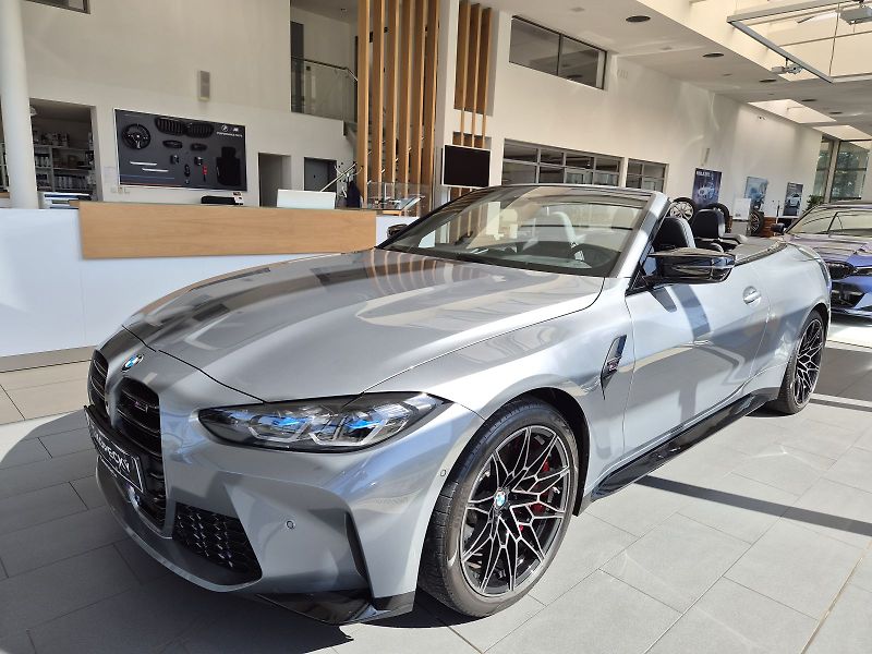 BMW M4 Competiton M xDrive - fotka 32 z 32