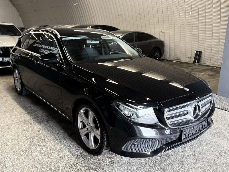 Mercedes-Benz Třídy E (2017) 200i AVANTGARDE,ZÁRUKA , - fotka 4 z 33