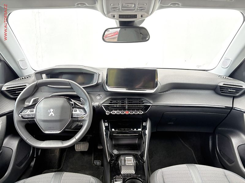Peugeot 2008 (2022) 1.5 HDi, Allure, AT, LED - fotka 8 z 17