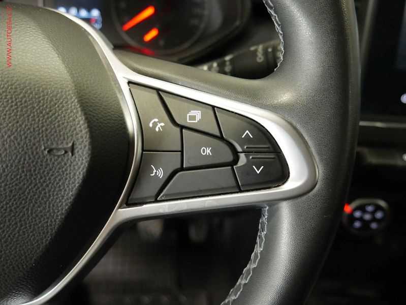 Renault Clio (2022) 1.0 TCe, 1.maj,ČR, LED, AC - fotka 15 z 16