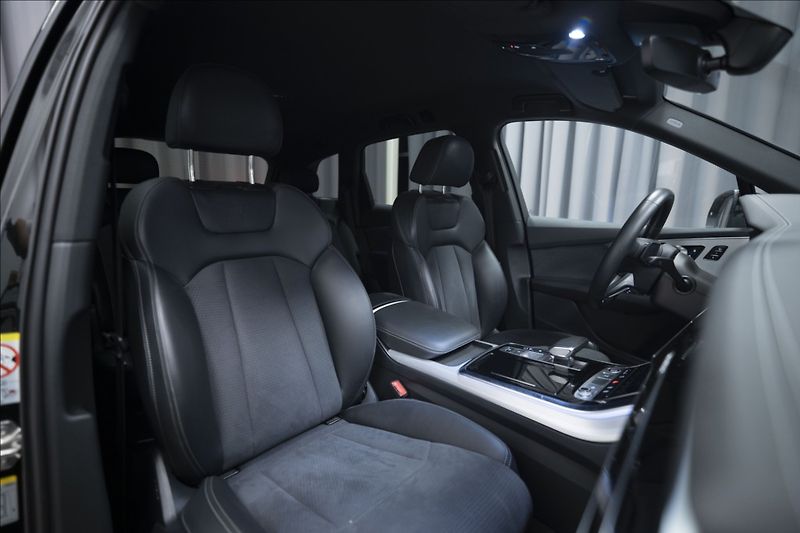 Audi Q7 3,0 TDI QUATTRO S-LINE 1. MAJ - fotka 9 z 45