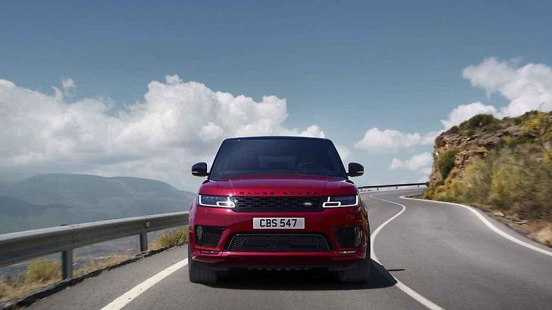 Range Rover Sport SVR.