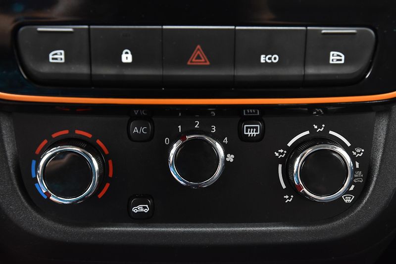 Dacia Spring ELECTRIC 45 (27kWh),NAVI,KŮŽE - fotka 29 z 50
