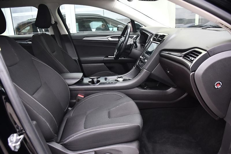 Ford Mondeo 2.0TDCi 110kW CARPLAY TITANIUM - fotka 17 z 42