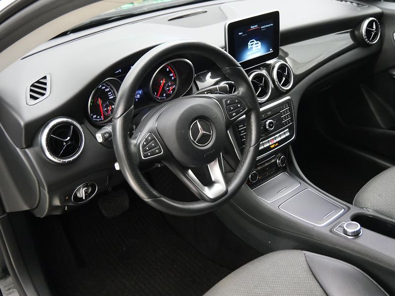 Mercedes-Benz CLA - fotka 5 z 23