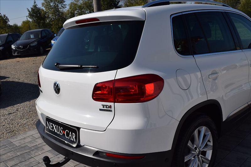 Volkswagen Tiguan 2,0 TDI 81KW ALU NÍZKÝ NÁJEZD - fotka 8 z 47
