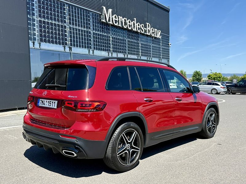 Mercedes-Benz GLB (2020) 250 4MATIC - fotka 9 z 45