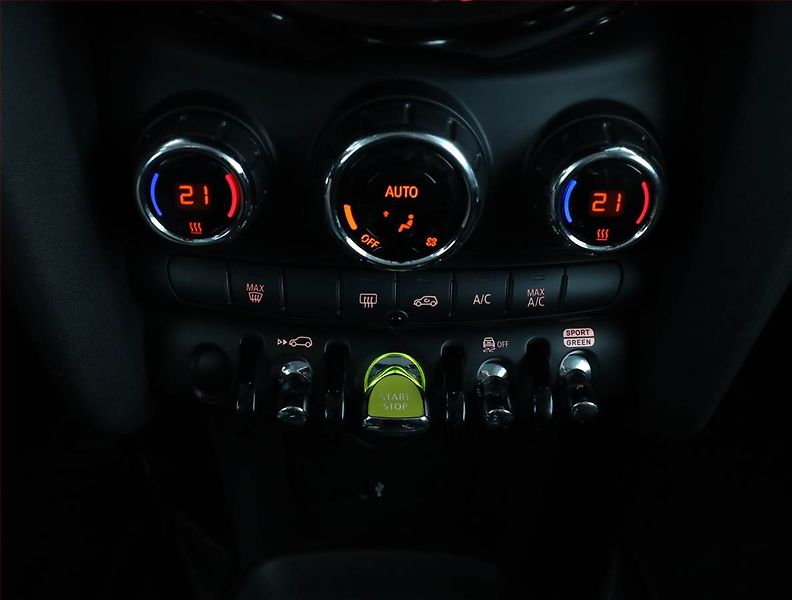 Mini Ostatní (2021) Cooper SE 32 kWh, SoH 94% - fotka 13 z 20