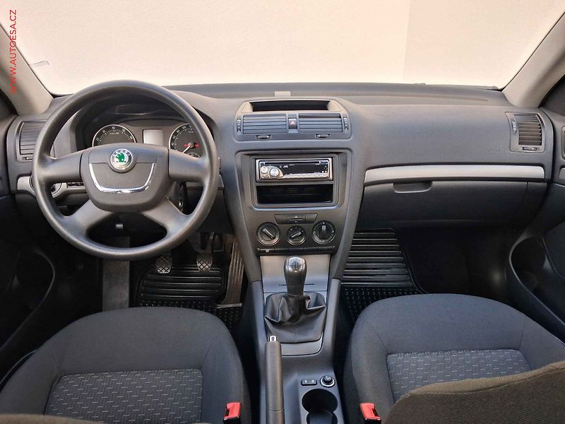 Škoda Octavia (2009) 1.6MPi, 2.maj,ČR, El.výbava - fotka 8 z 14