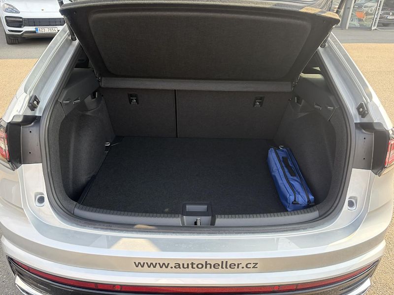 Volkswagen Taigo (2025) 1,0TSI - fotka 18 z 24