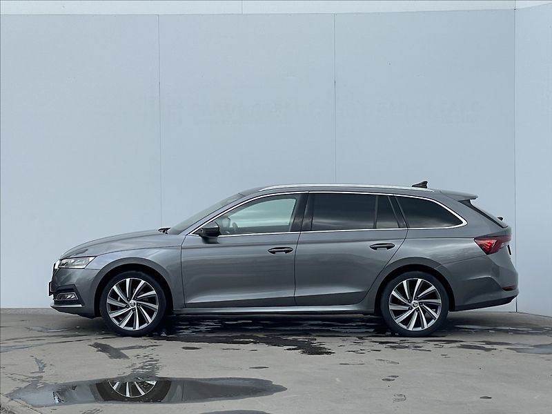 Škoda Octavia 2,0 TDI DSG Combi Style TAŽNÉ - fotka 2 z 23