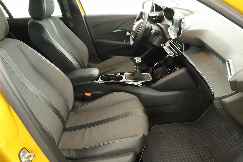 Peugeot 208 (2021) Allure 1.2 PureTech, Kůže - fotka 7 z 13