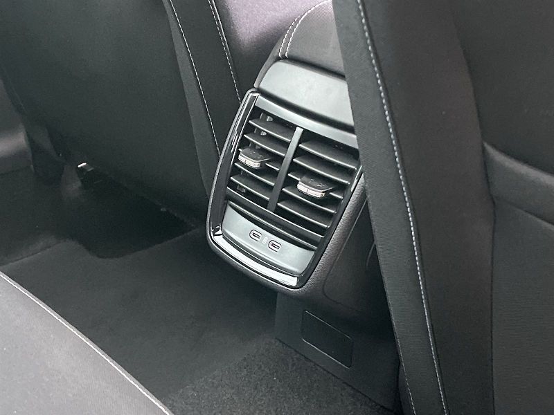 Škoda Kamiq (2026) 1.0 TSI 85 KW DSG Monte Carlo - fotka 22 z 27