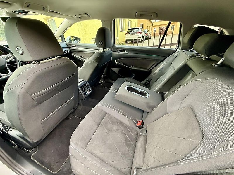 Volkswagen Golf (2022) 2,0TDi 110kW STYLE Masáž,ACC - fotka 10 z 18