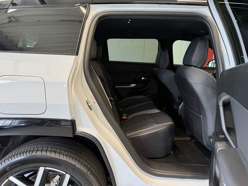 Jeep Compass (2026) Summit e-Hybrid Plug-in 225k e - fotka 20 z 24