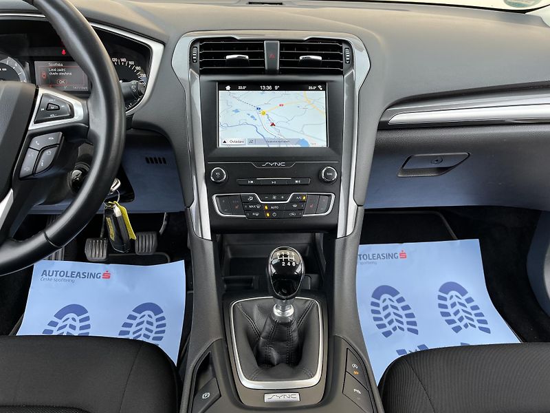Ford Mondeo (2019) 2.0TDCi NAVI WINTER PDC ALU - fotka 15 z 35