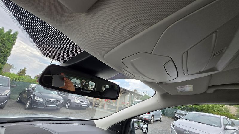 Ford Kuga 2.0TDCIi TITANIUM  110KW 1MAJ. - fotka 33 z 43