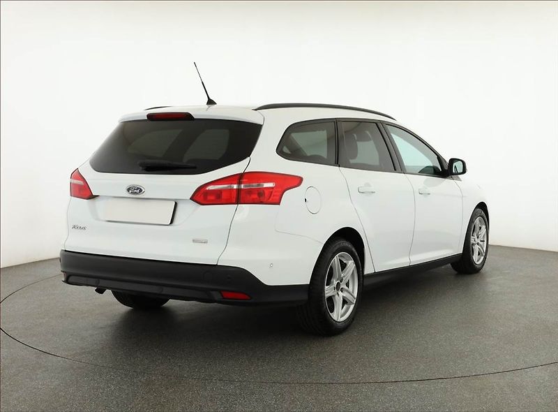 Ford Focus (2016) 1.0 EcoBoost, Serv.kniha - fotka 5 z 17