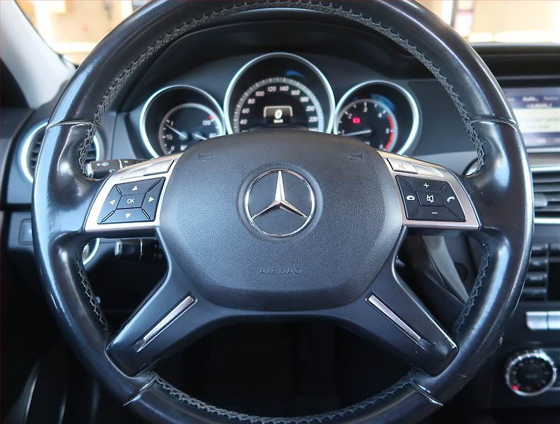 Mercedes-Benz Třídy C (2014) Avantgarde C 200 CDI, Automat - fotka 16 z 18