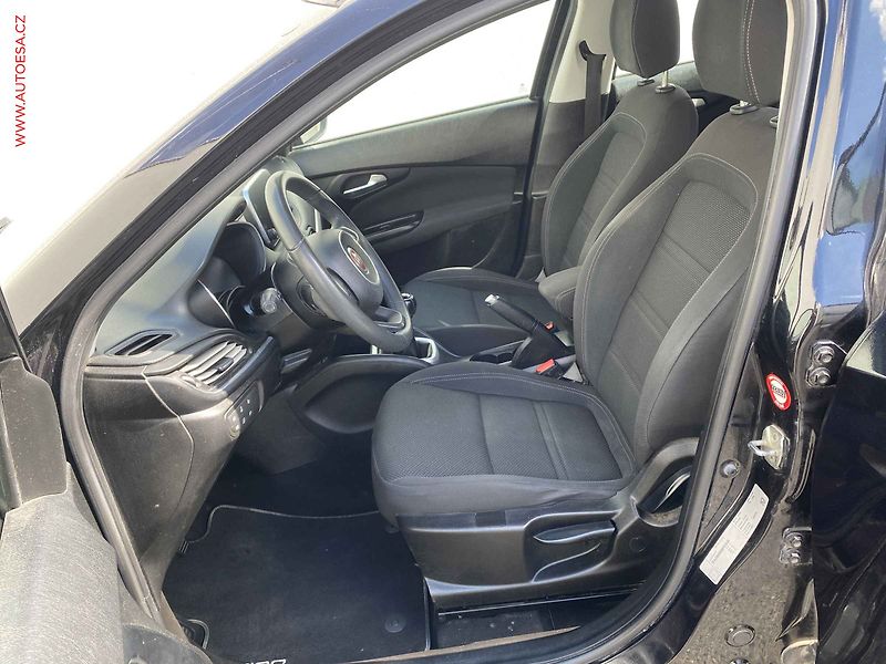 Fiat Tipo (2019) 1.4i, AC, navi, kamera - fotka 9 z 17