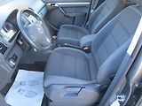 Volkswagen Touran 1,6 TDi CL BlueMotion*TAŽ.ZAŘ. - náhled 14