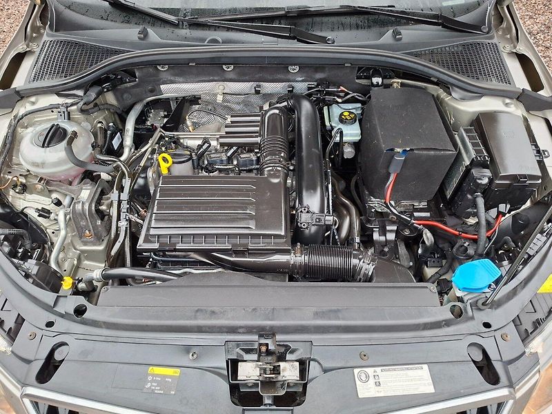 Škoda Octavia (2013) 1.4TSI 103kW 6MAN -S.KNIHA - fotka 34 z 48