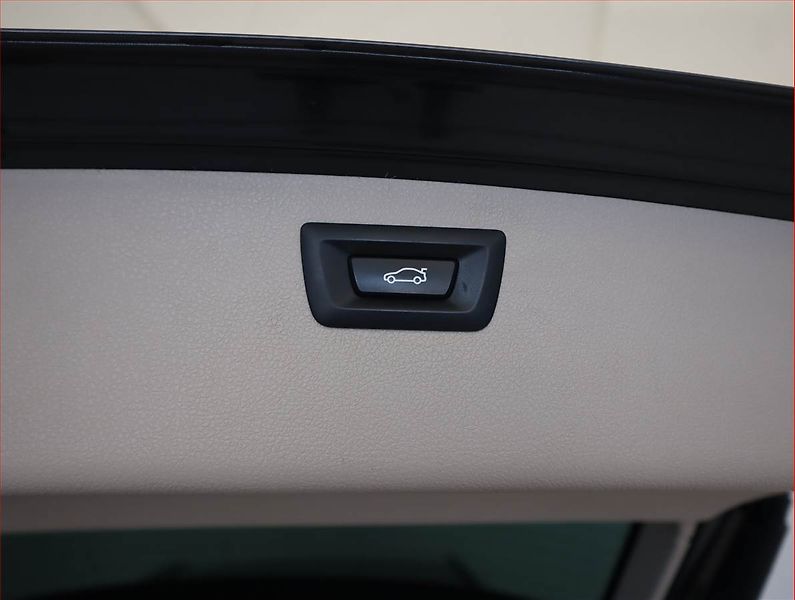 BMW Řada 3 (2015) 320 d xDrive, 4X4, Automat - fotka 20 z 21
