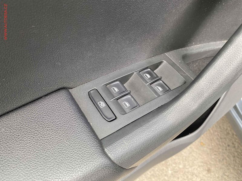 Škoda Octavia (2015) 1.8 TSi 4x4, Elegance, DSG - fotka 13 z 18